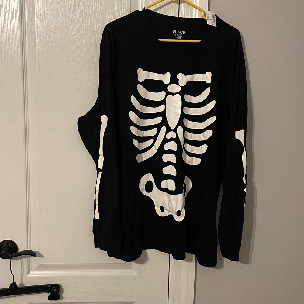 Place Black and White Skeleton Top